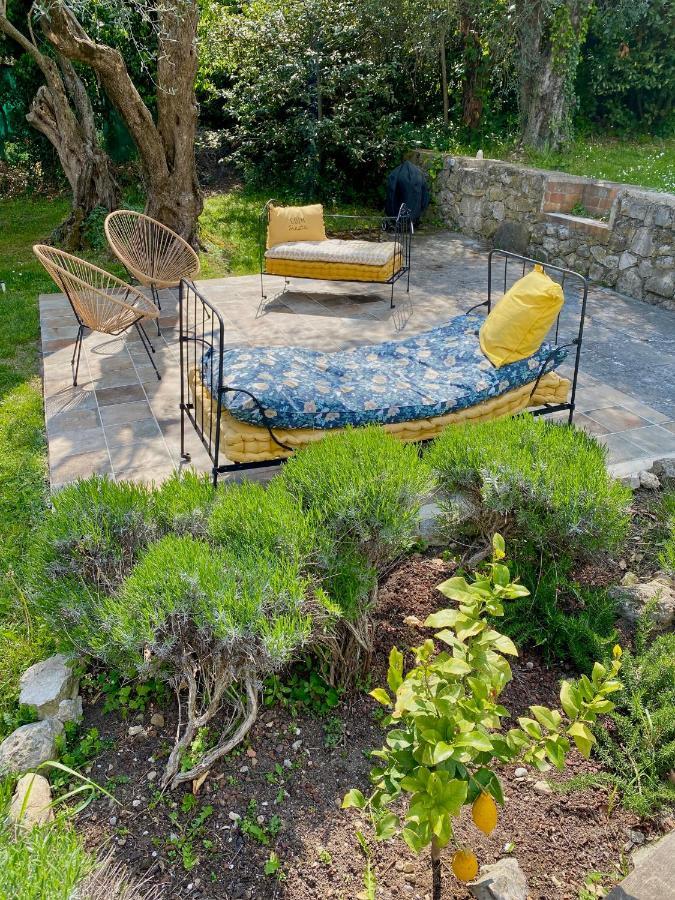 L'Effrontee Bed & Breakfast Турет-сюр-Лу Екстериор снимка